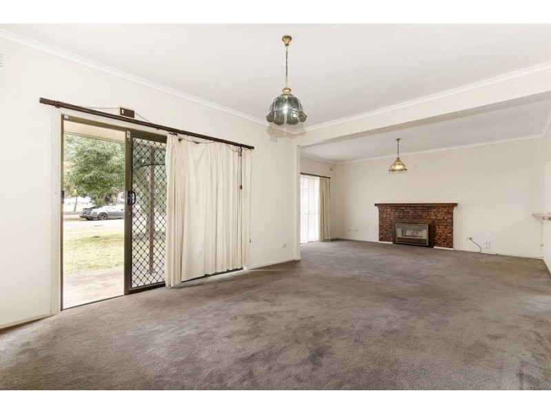 32 Ballan Road, Werribee VIC 3030