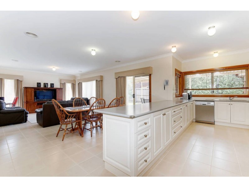 7 Waratah Road, Werribee VIC 3030