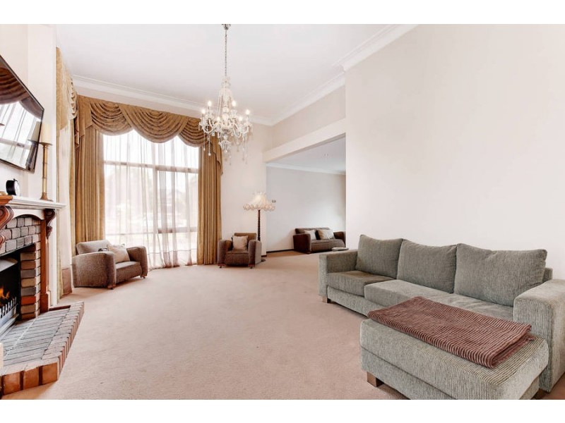 27 Lyall Drive, Werribee VIC 3030