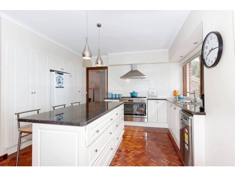 27 Lyall Drive, Werribee VIC 3030