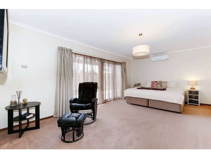 27 Lyall Drive, Werribee VIC 3030