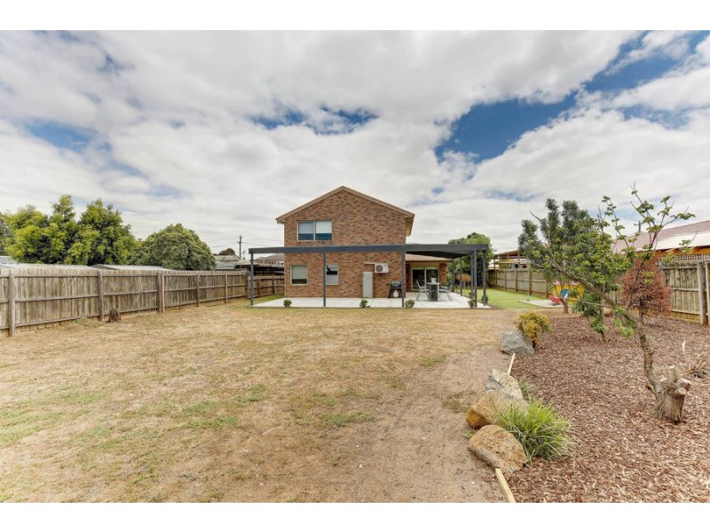 27 Lyall Drive, Werribee VIC 3030