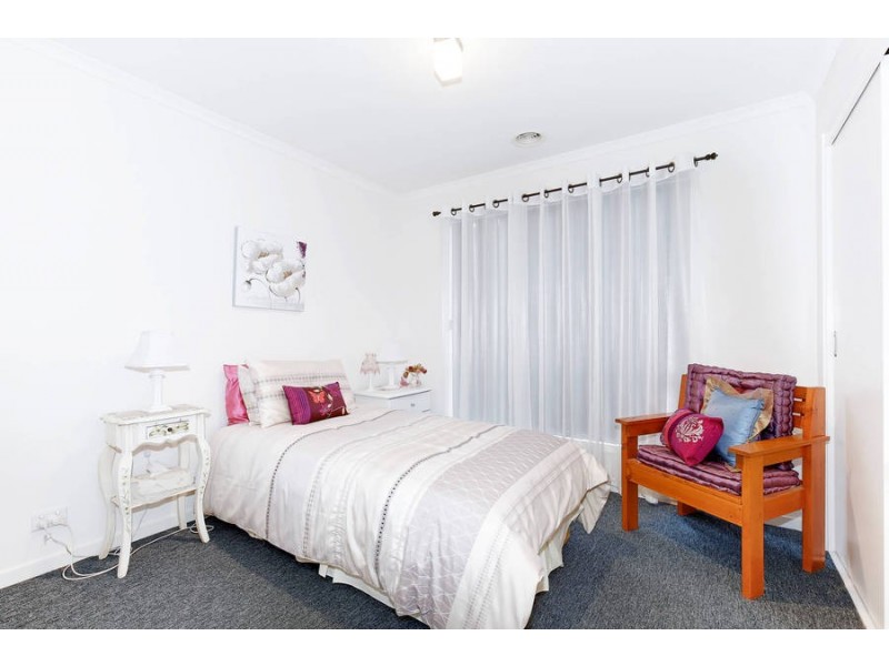 2/11 Montana Drive, Werribee VIC 3030