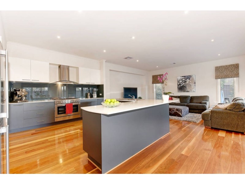 7 Sumac Close, Point Cook VIC 3030