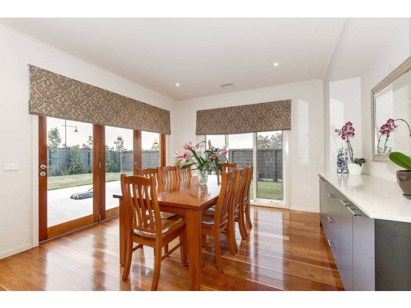 7 Sumac Close, Point Cook VIC 3030