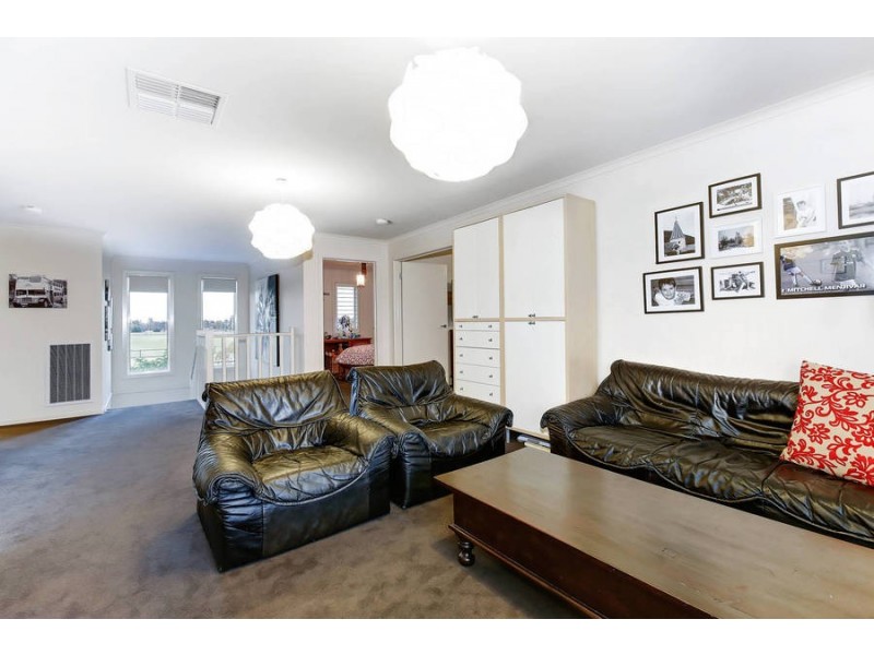 7 Sumac Close, Point Cook VIC 3030