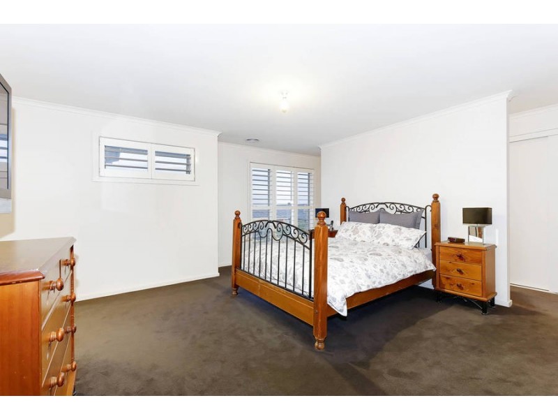 7 Sumac Close, Point Cook VIC 3030