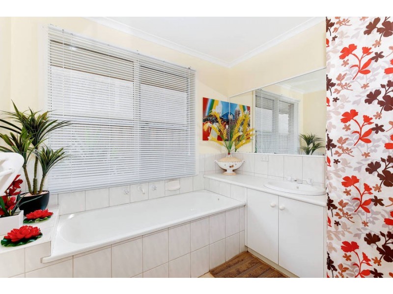 1 Buckingham Drive, Werribee VIC 3030