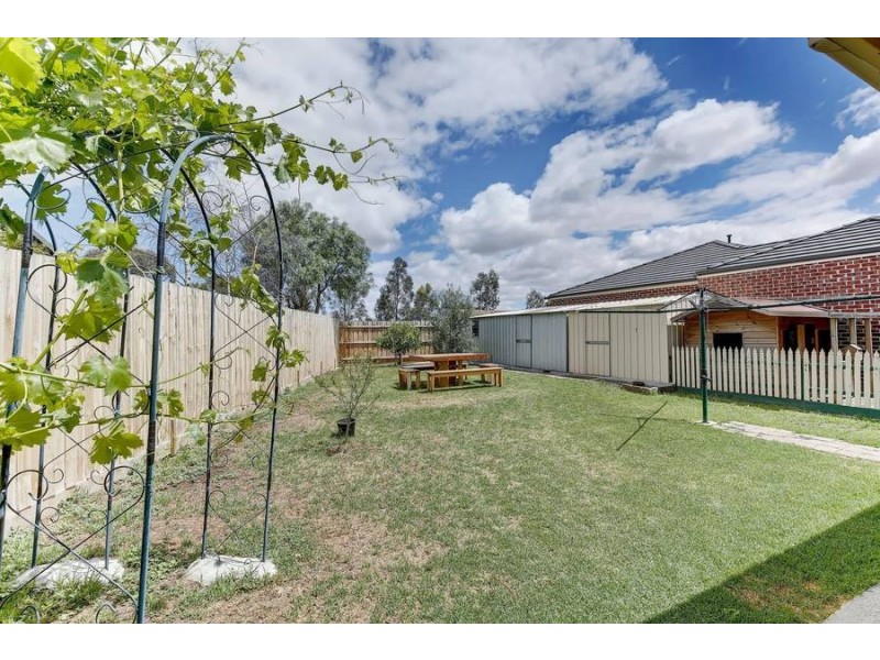 1 Buckingham Drive, Werribee VIC 3030