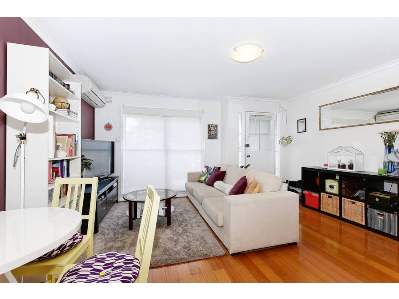 3/2 Railway Avenue, Werribee VIC 3030