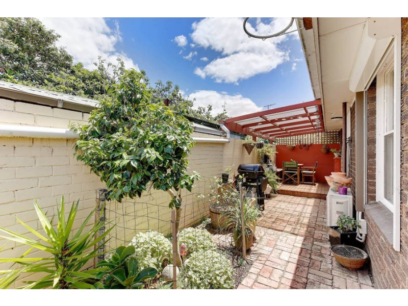 3/2 Railway Avenue, Werribee VIC 3030