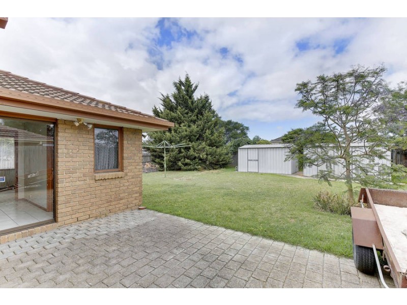 11 Queensbury Way, Werribee VIC 3030