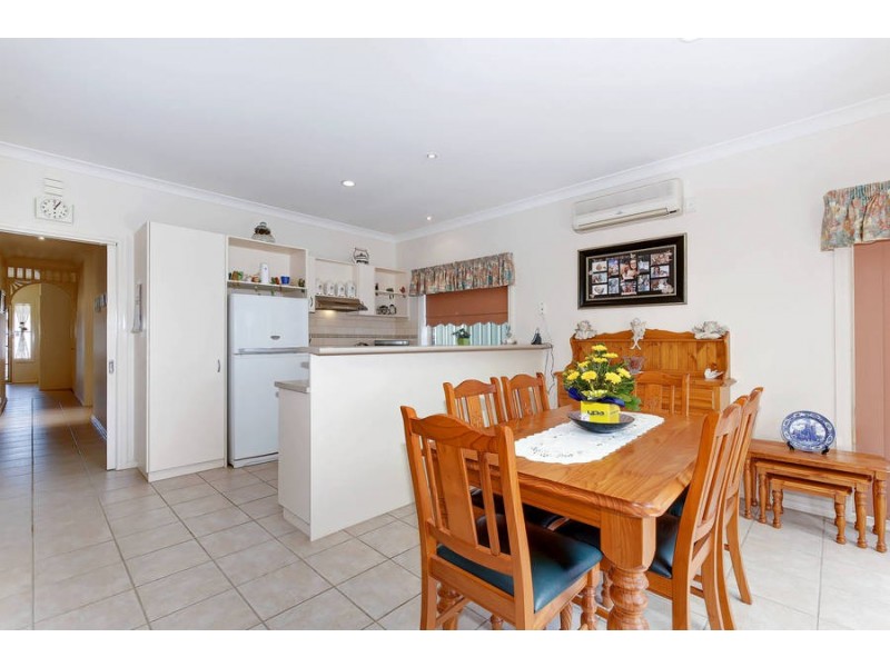 6 Chisholm Place, Wyndham Vale VIC 3024