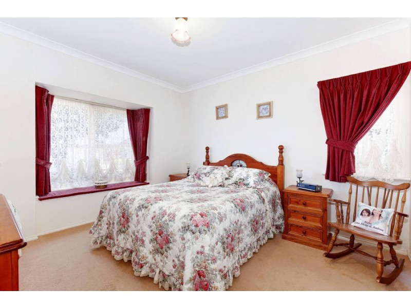 6 Chisholm Place, Wyndham Vale VIC 3024