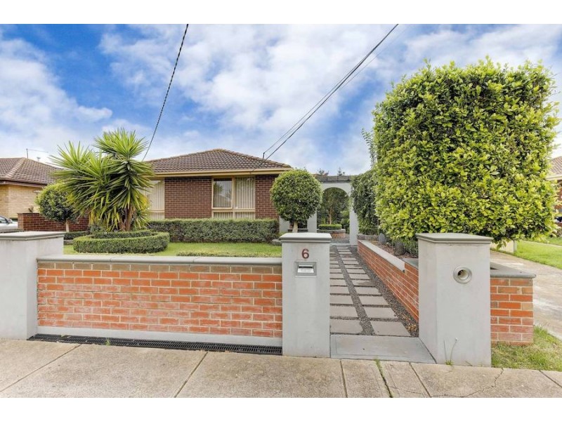 6 Quartok Avenue, Werribee VIC 3030