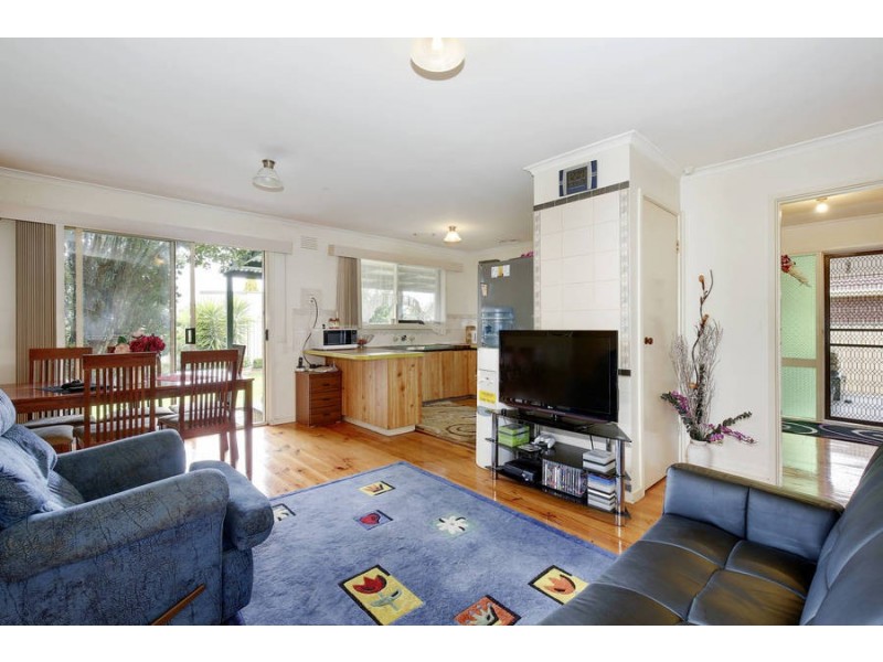 6 Quartok Avenue, Werribee VIC 3030