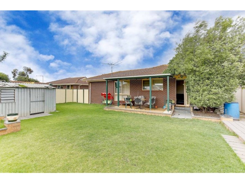 6 Quartok Avenue, Werribee VIC 3030