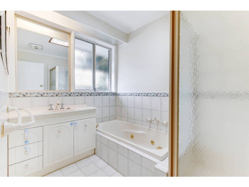 64 Powell Drive, Hoppers Crossing VIC 3029