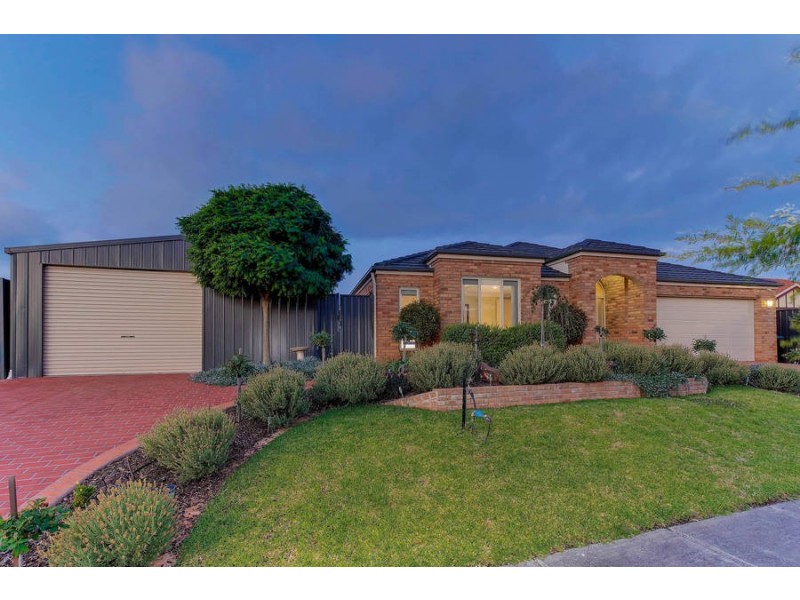 5 Glenmaggie Place, Wyndham Vale VIC 3024