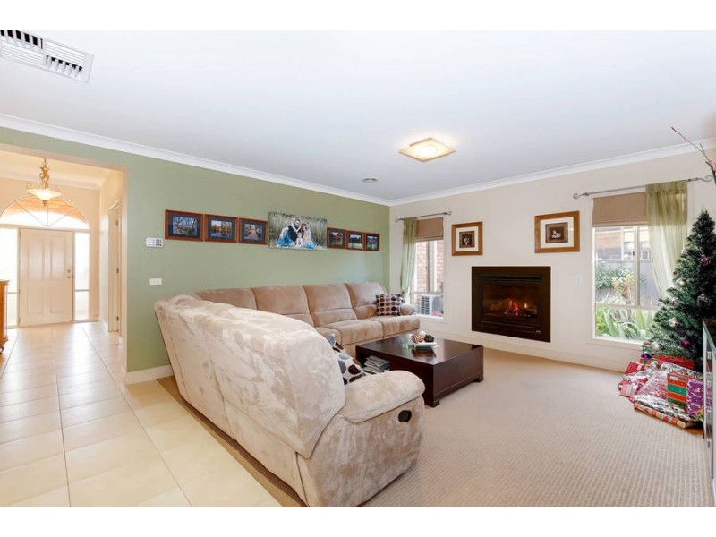 5 Glenmaggie Place, Wyndham Vale VIC 3024