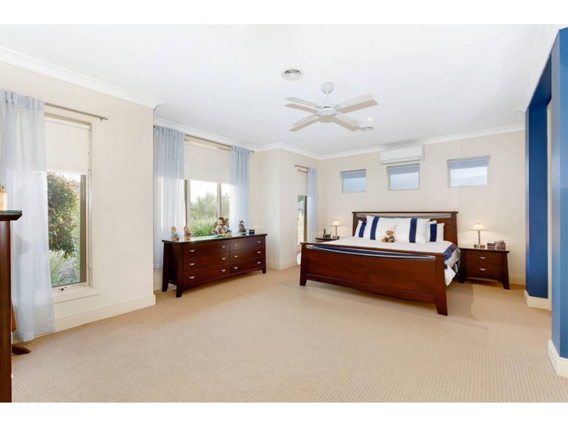 5 Glenmaggie Place, Wyndham Vale VIC 3024