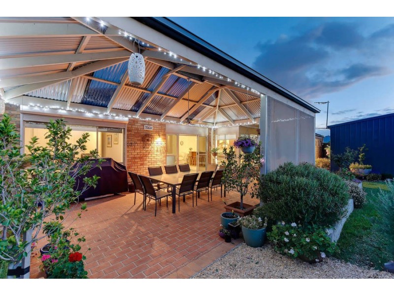 5 Glenmaggie Place, Wyndham Vale VIC 3024