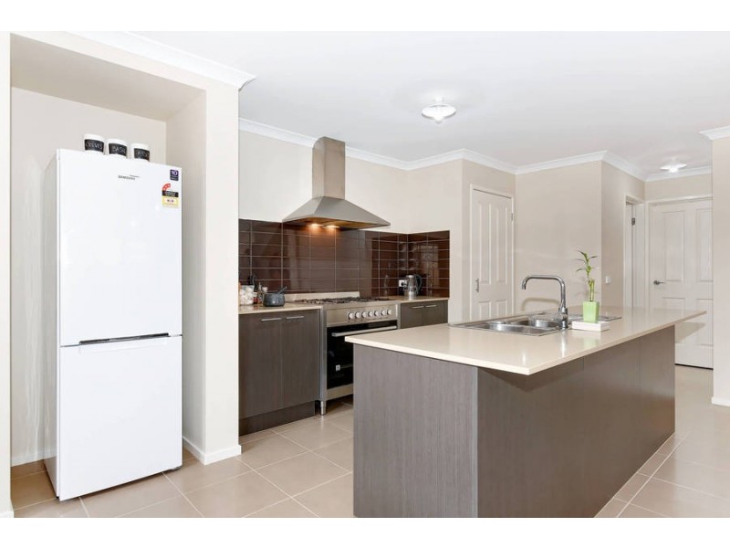 2 Corymbia Court, Truganina VIC 3029