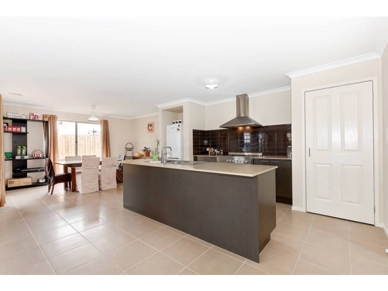 2 Corymbia Court, Truganina VIC 3029
