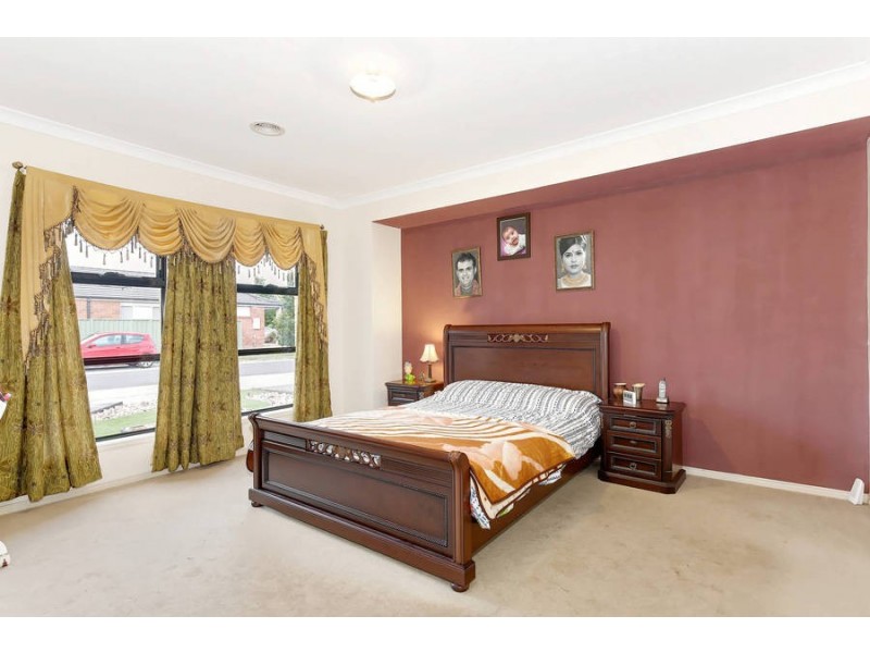 16 Gosford Road, Wyndham Vale VIC 3024