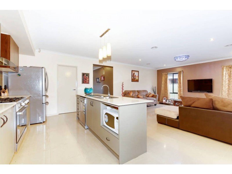 16 Gosford Road, Wyndham Vale VIC 3024