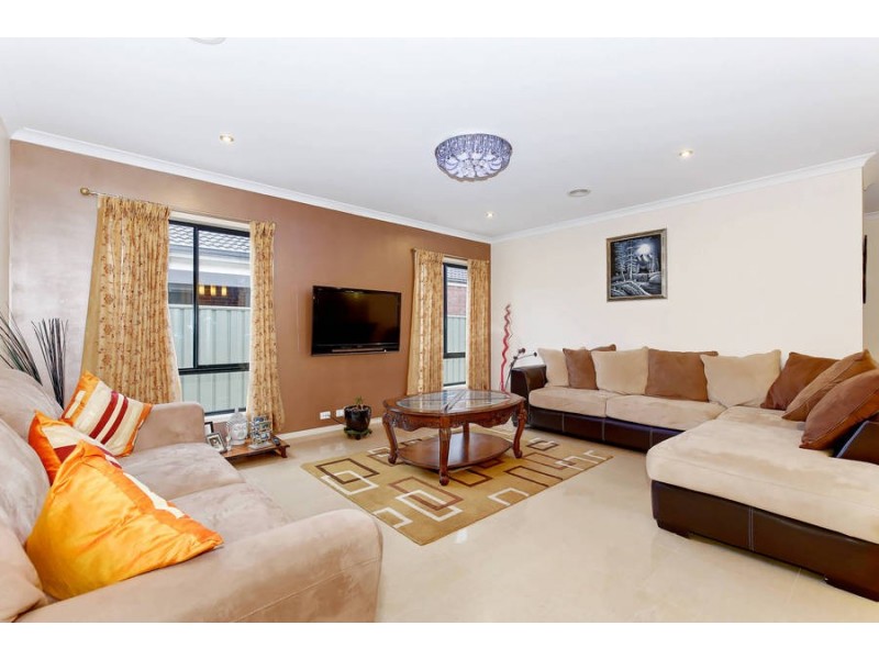 16 Gosford Road, Wyndham Vale VIC 3024