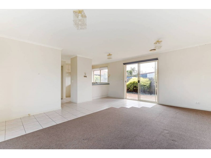 2/19 Reserve Road, Hoppers Crossing VIC 3029