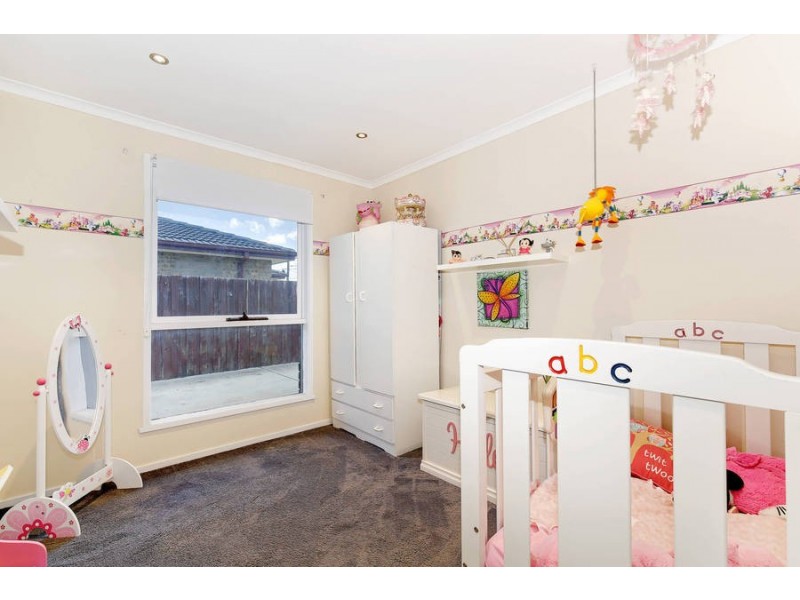 28  Coventry Drive, Werribee VIC 3030