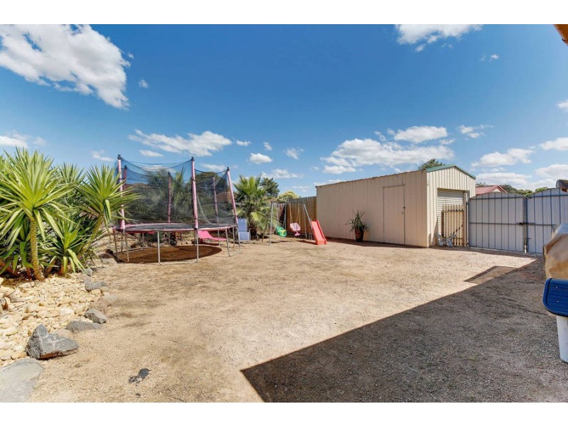 28  Coventry Drive, Werribee VIC 3030