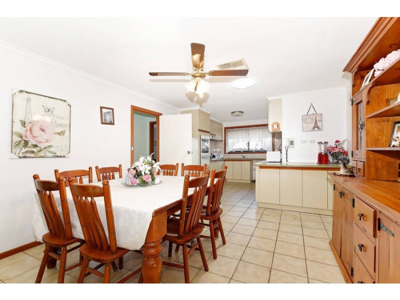 5 Kevington Street, Werribee VIC 3030