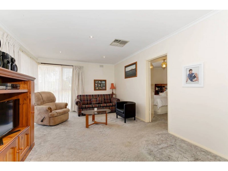 2 Spring Drive, Hoppers Crossing VIC 3029