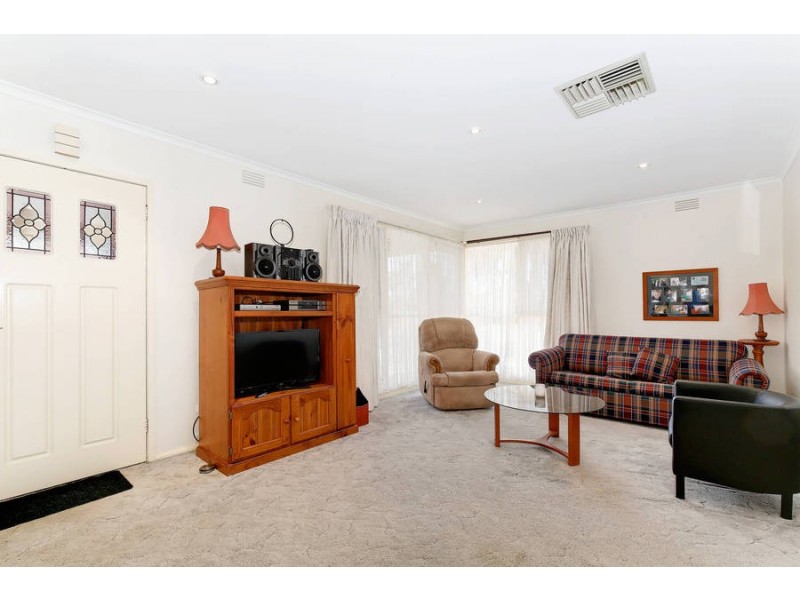 2 Spring Drive, Hoppers Crossing VIC 3029