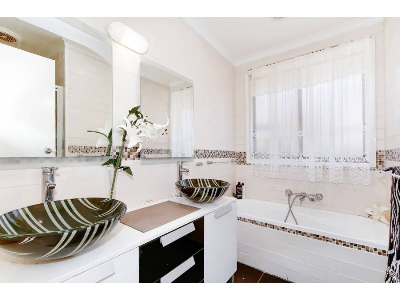 17 Somerset Close, Werribee VIC 3030