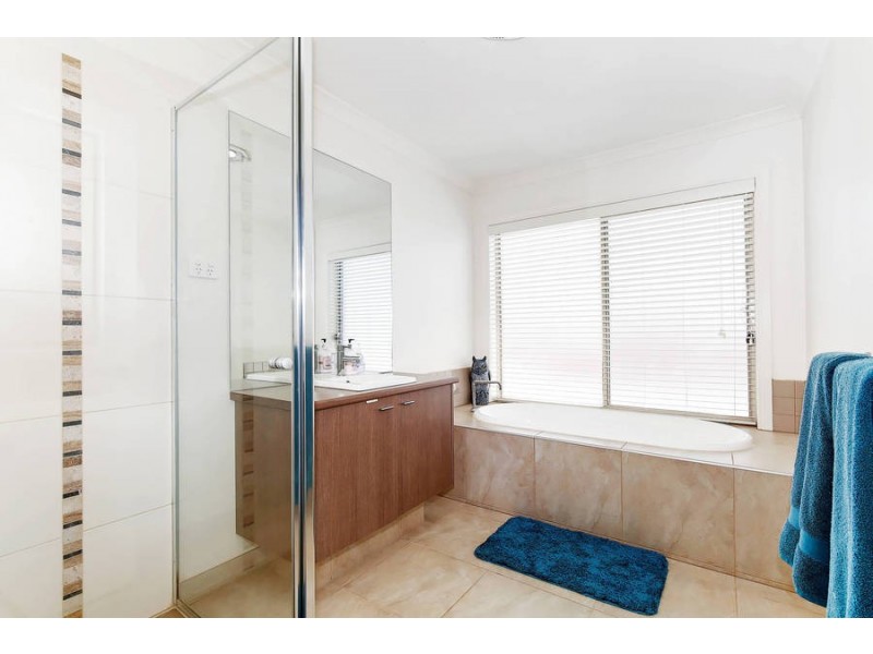 5 Decora Court, Werribee VIC 3030