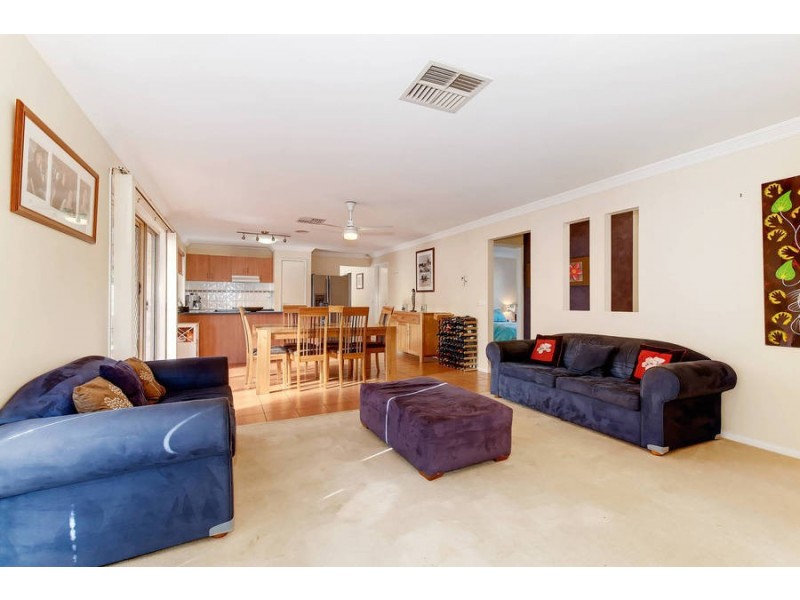 39 Alsace Avenue, Hoppers Crossing VIC 3029