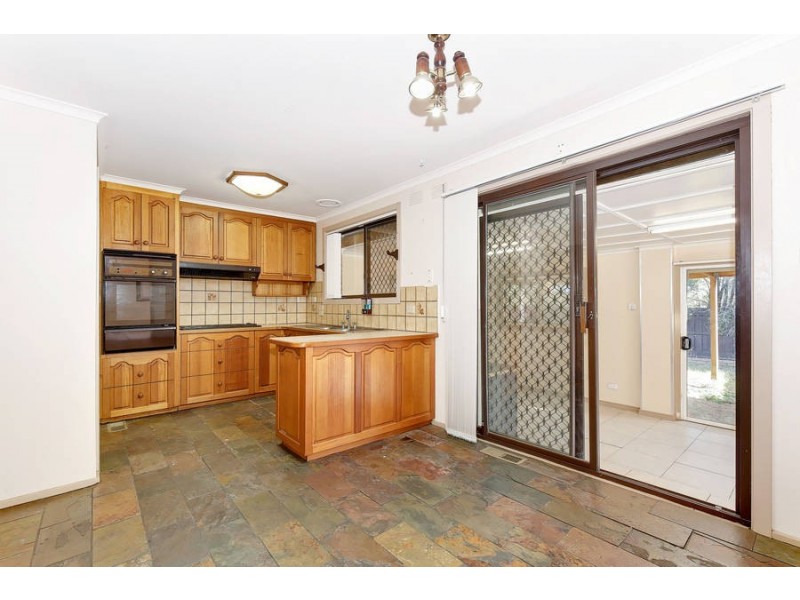 33 Claremont Crescent, Hoppers Crossing VIC 3029