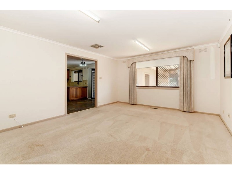 33 Claremont Crescent, Hoppers Crossing VIC 3029