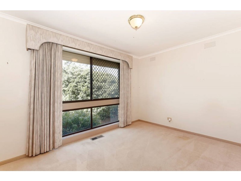 33 Claremont Crescent, Hoppers Crossing VIC 3029