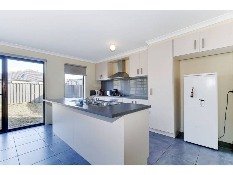 30 Eltham Parade, Wyndham Vale VIC 3024