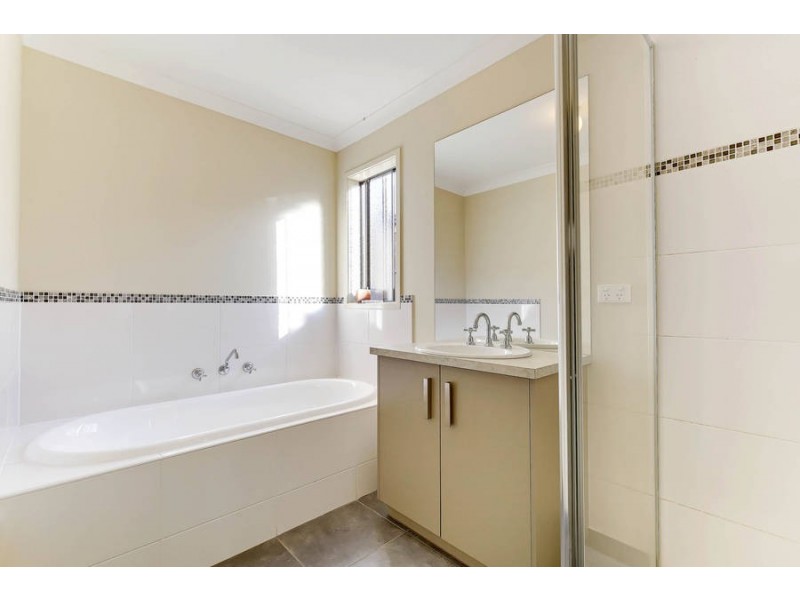 30 Eltham Parade, Wyndham Vale VIC 3024