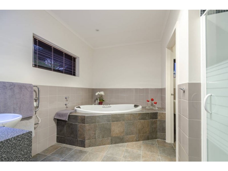 5 McPherson Place, Werribee VIC 3030