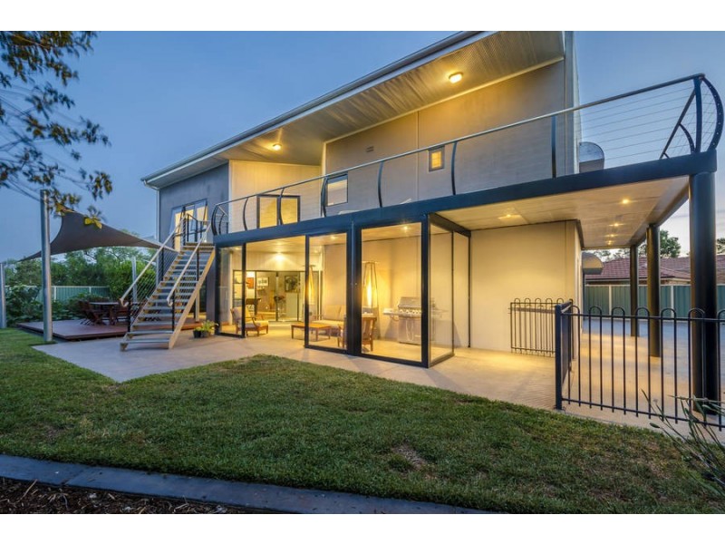 5 McPherson Place, Werribee VIC 3030