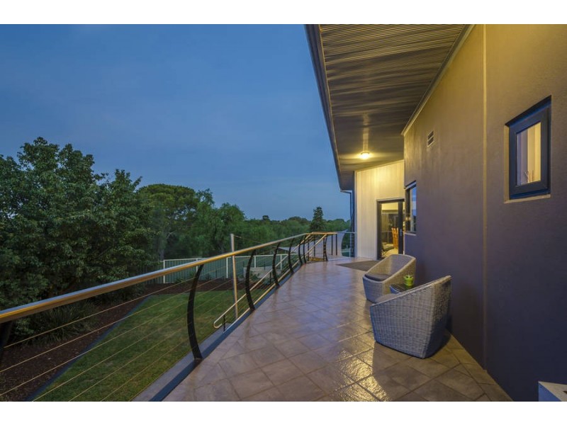 5 McPherson Place, Werribee VIC 3030