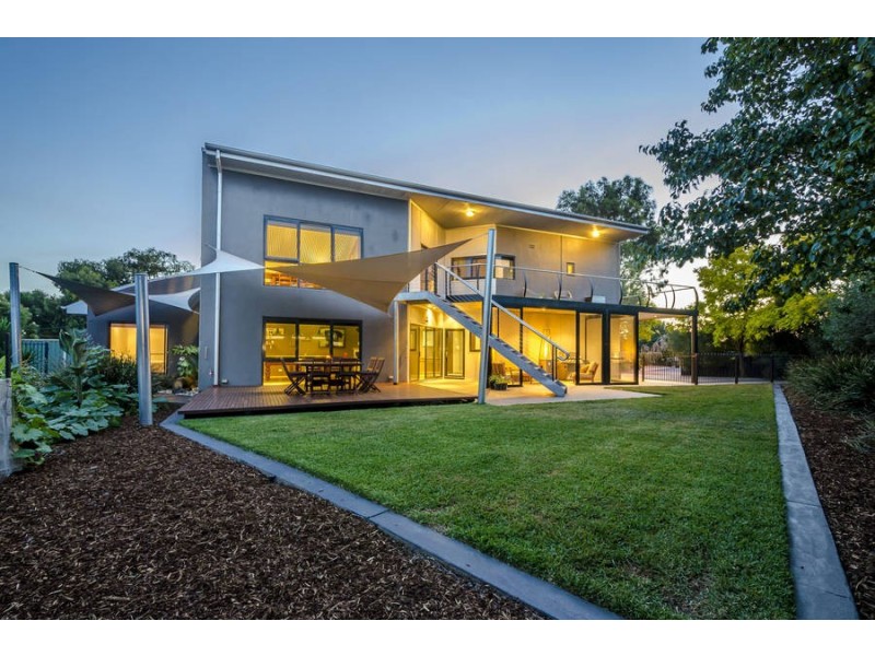 5 McPherson Place, Werribee VIC 3030