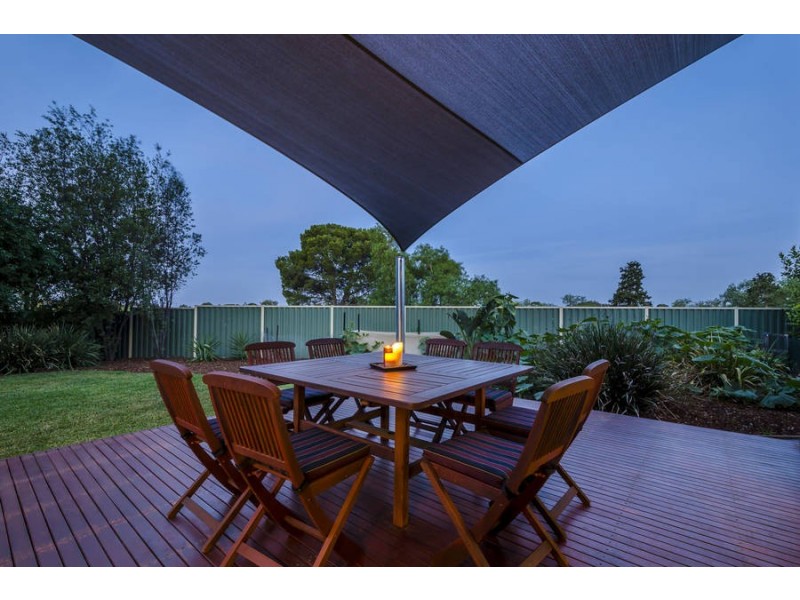 5 McPherson Place, Werribee VIC 3030